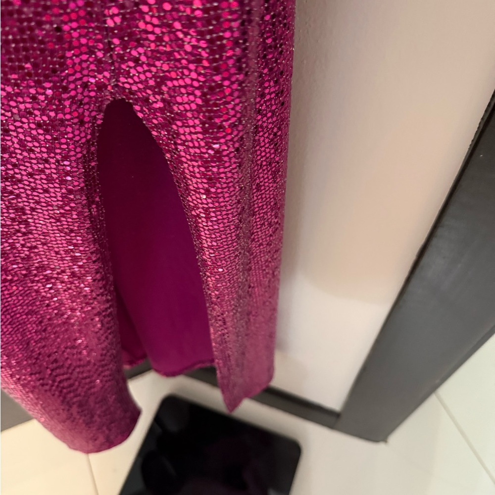 Sparkling Pink Sequin Dress - Picture 5 of 9